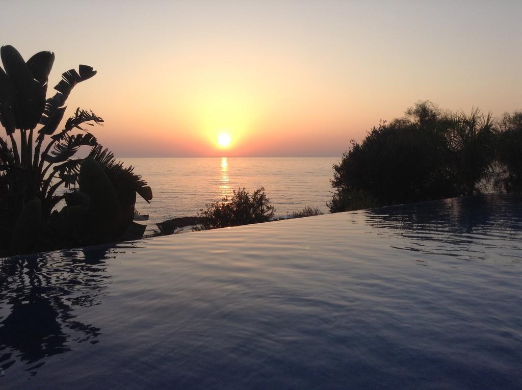 Sunset View Mermaid Villa Pomos Exteriér fotografie